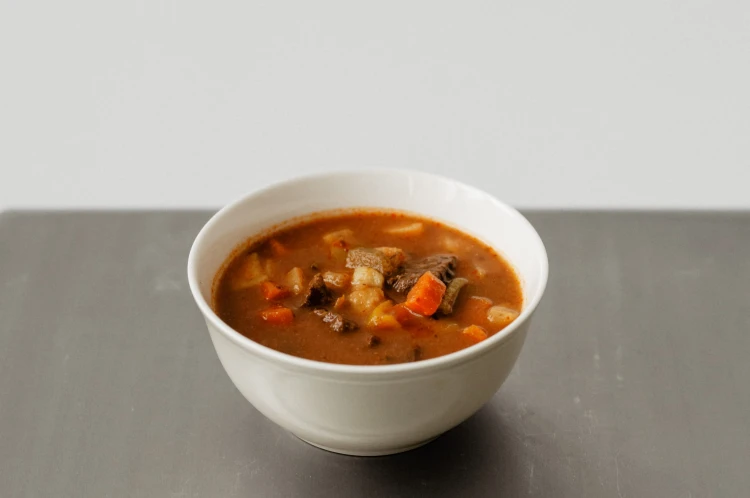 zupa-wegierska-nasze-mieso.jpg